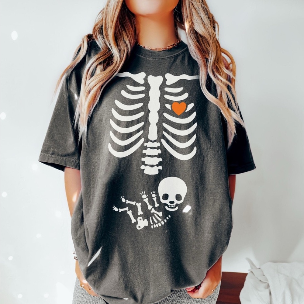 Maternity Halloween Graphic Tee Skeleton Baby Mom